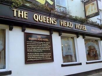 The Queens Head Hotel Alnwick Exterior foto
